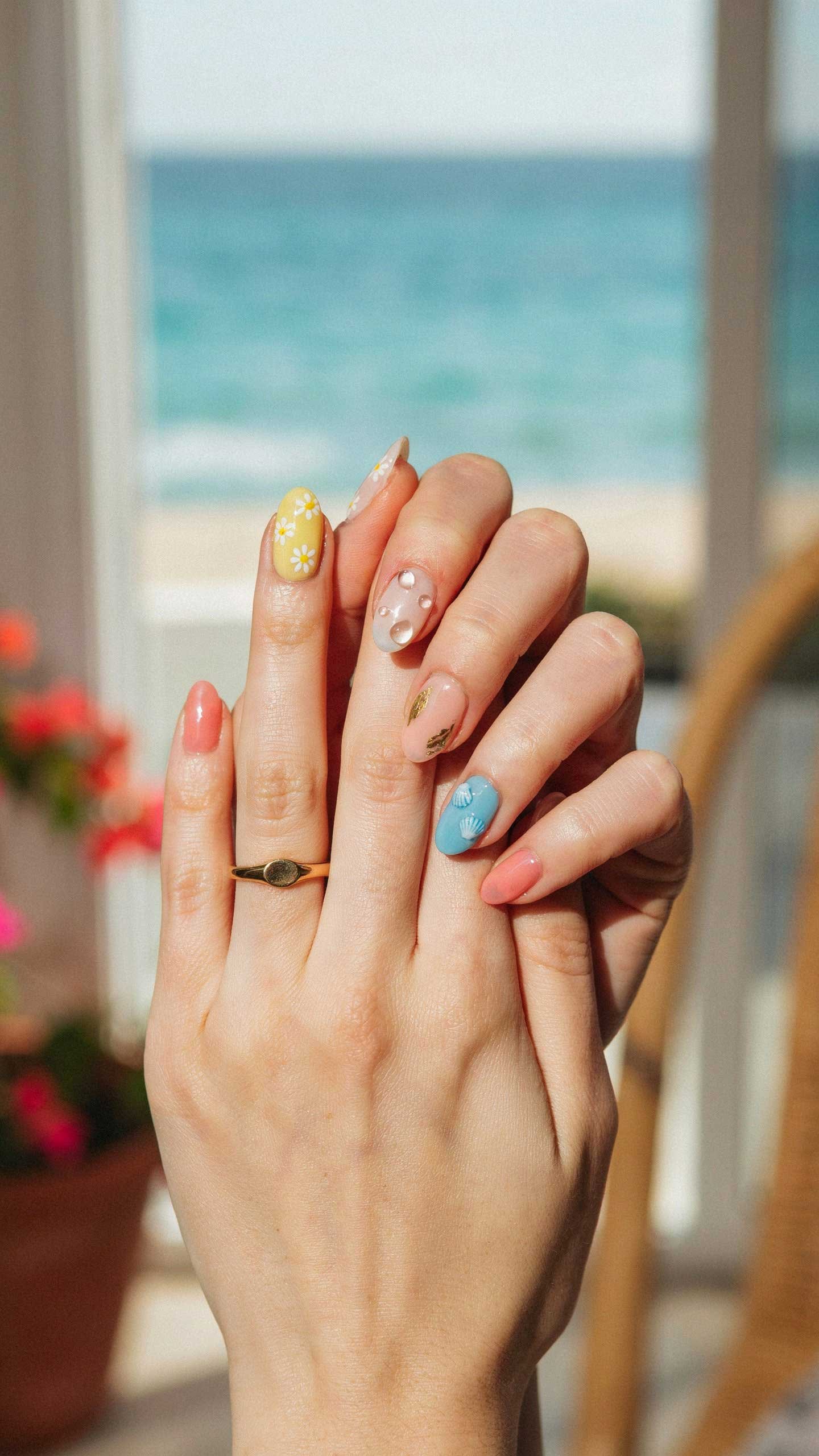 Coastal Pastel Breeze Nails