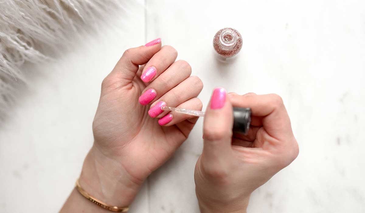 How to Fix Damaged Nails After Gel