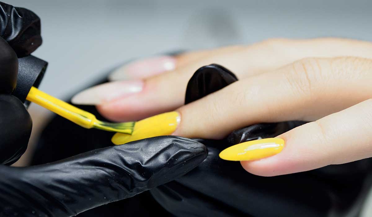 The Best Base and Top Coats for Long-Lasting Polish